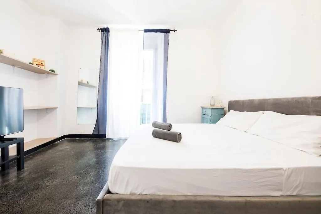 Agostino\'S Apartment contacts