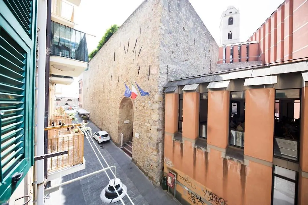 Agostino'S Apartment Genoa Italy